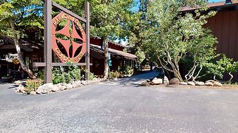 Mammoth Estates #225 2 Bedroom Condo by RedAwning