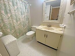 Irene 703 2 Bedroom Condo by Redawning