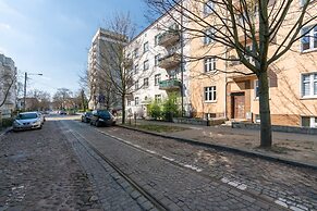 Studio Kasprowicz Park Poznan by Renters