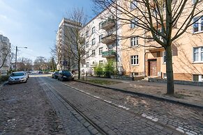 Studio Kasprowicz Park Poznan by Renters