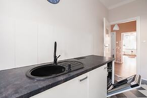 Studio Kasprowicz Park Poznan by Renters