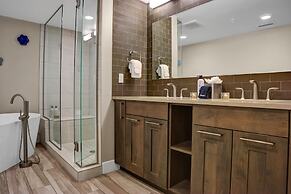 Rio Grande 202 3 Bedroom Condo by RedAwning