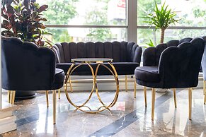 Garden Room Suit Hotel