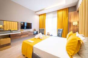 Garden Room Suit Hotel