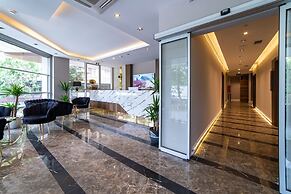 Garden Room Suit Hotel