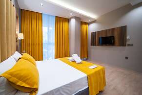 Garden Room Suit Hotel