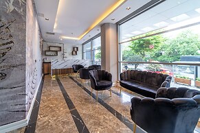 Garden Room Suit Hotel