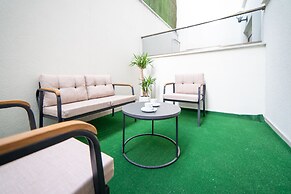 Garden Room Suit Hotel