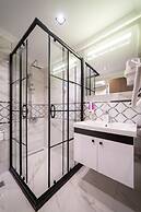 Garden Room Suit Hotel