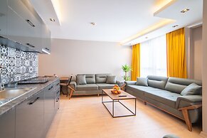 Garden Room Suit Hotel