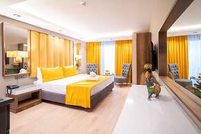 Garden Room Suit Hotel