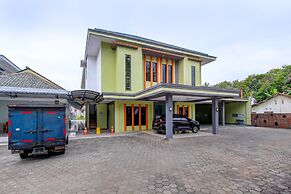 SUPER OYO 91748 Wisma Pkpri Purworejo