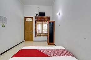 Super OYO 91748 Wisma Pkpri Purworejo