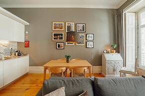 Downtown Excellence Apartment by Vacationy
