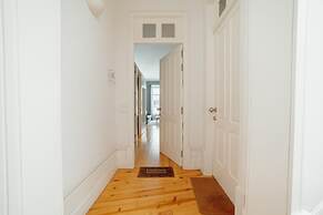 Downtown Excellence Apartment by Vacationy