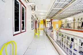 OYO 91795 Kos Jeehel Syariah