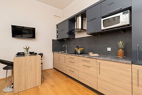 Gdańsk Old Town Apartment by Renters