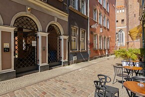 Gdańsk Old Town Apartment by Renters