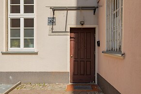 Gdańsk Old Town Apartment by Renters
