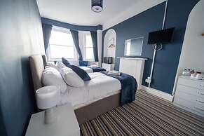 OYO Lord Kitcheners Guest House