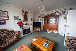 OYO Lord Kitcheners Guest House