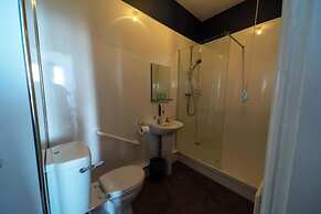 OYO Lord Kitcheners Guest House