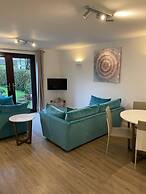 Gardenside, Free Private Parking