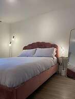 Gardenside, Free Private Parking