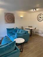 Gardenside, Free Private Parking