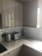 Gardenside, Free Private Parking