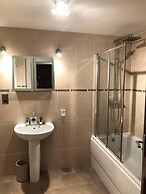 Gardenside, Free Private Parking