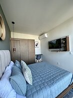 Comfortable Condo Amazing Rooftop