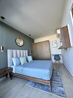 Comfortable Condo Amazing Rooftop