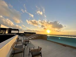 Comfortable Condo Amazing Rooftop