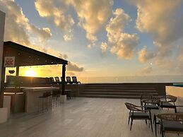 Comfortable Condo Amazing Rooftop