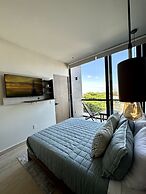 Comfortable Condo Amazing Rooftop