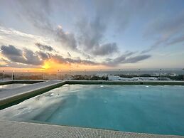 Comfortable Condo Amazing Rooftop