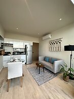 Comfortable Condo Amazing Rooftop