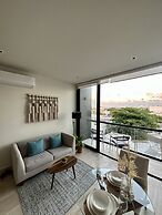 Comfortable Condo Amazing Rooftop