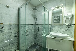 Galatagreenapple Hotel