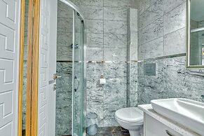 Galatagreenapple Hotel