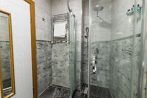 Galatagreenapple Hotel