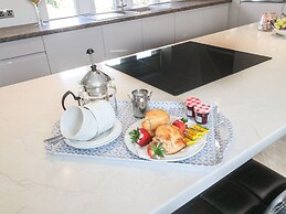 Butterchurn Apartment