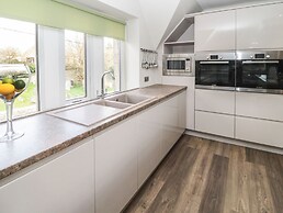 Butterchurn Apartment