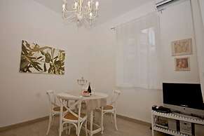 Penthouse Alisa - Penthouse Alisa