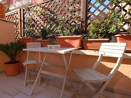 Penthouse Alisa - Penthouse Alisa