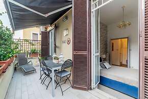 Penthouse Alisa - Penthouse Alisa