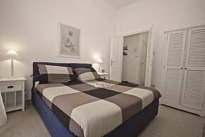 Penthouse Alisa - Penthouse Alisa