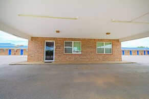 OYO Hotel Waurika OK US-70 near Wichita Falls