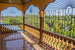 Blue Berry Hills Villa